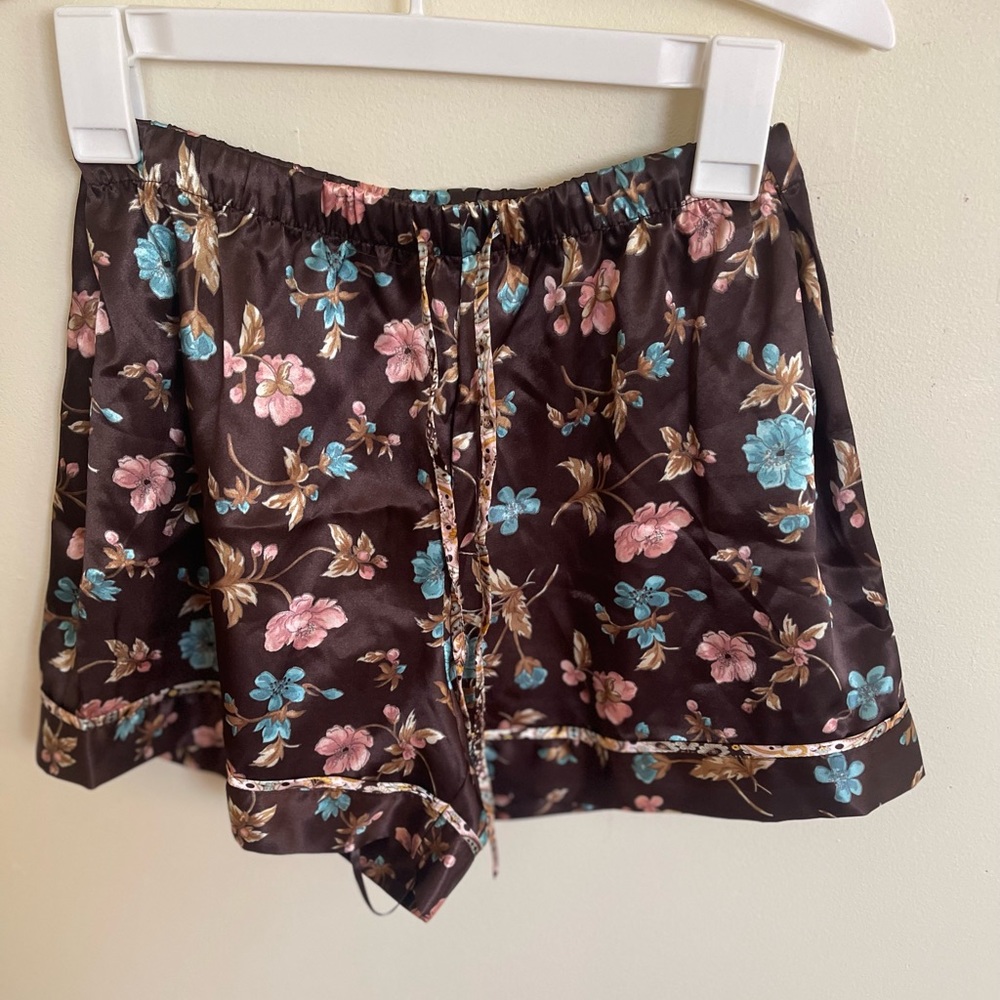 Two piece Pajamas satin for women M size - Picture 4 of 14
